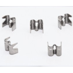 Panelrögzítő fül M alakú táblarögzítő kapocs